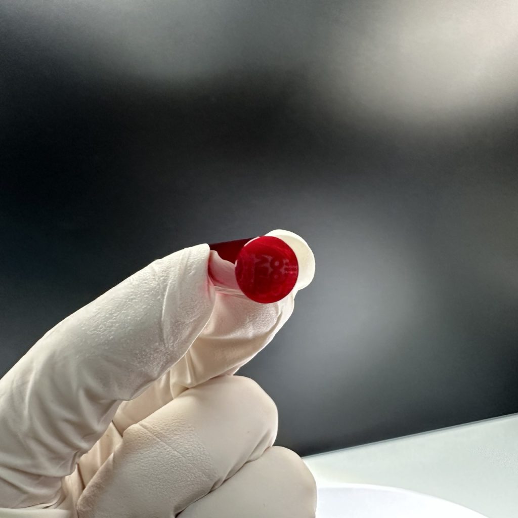 Garnet Ruby rod used in the manufacturing of laser rods or laser sticks Customizable for your freedom of choice.dia 1cm×7cm